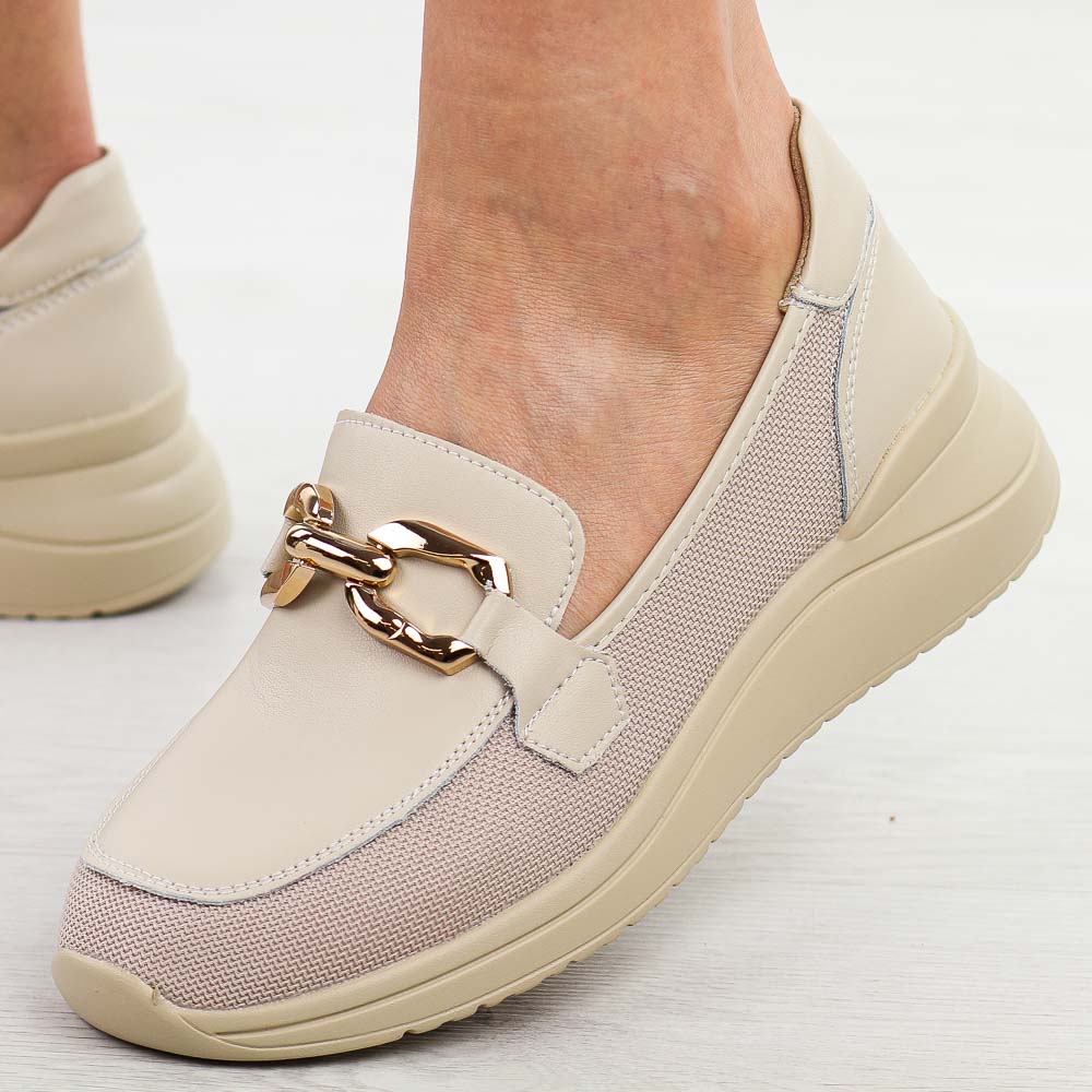 Beżowe skórzane półbuty damskie T.Sokolski W25-286