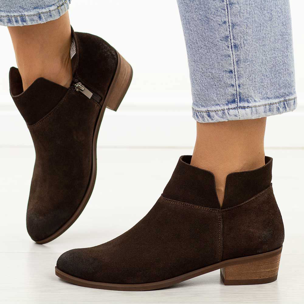 Czekoladowe skórzane Polskie botki damskie na obcasie Deoni D399