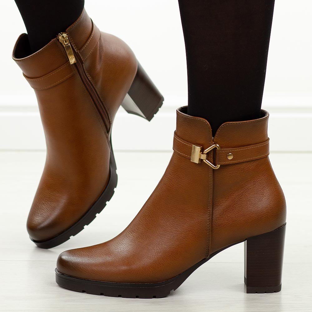 Brązowe botki damskie na słupku Potocki 12683