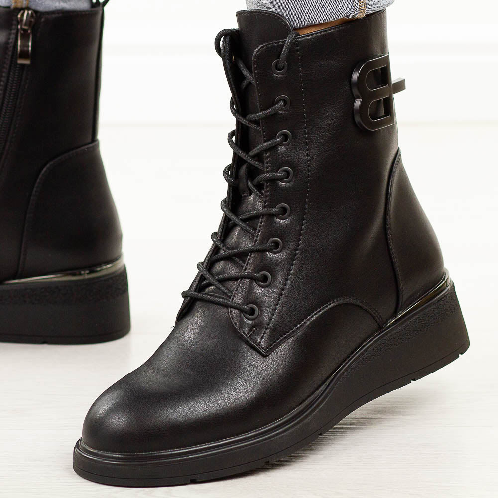 Czarne skórzane botki damskie T.Sokolski Z25-196