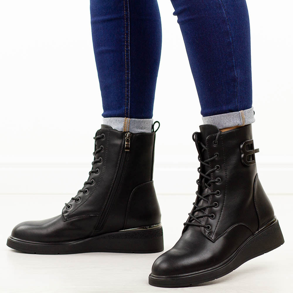 Czarne skórzane botki damskie T.Sokolski Z25-196