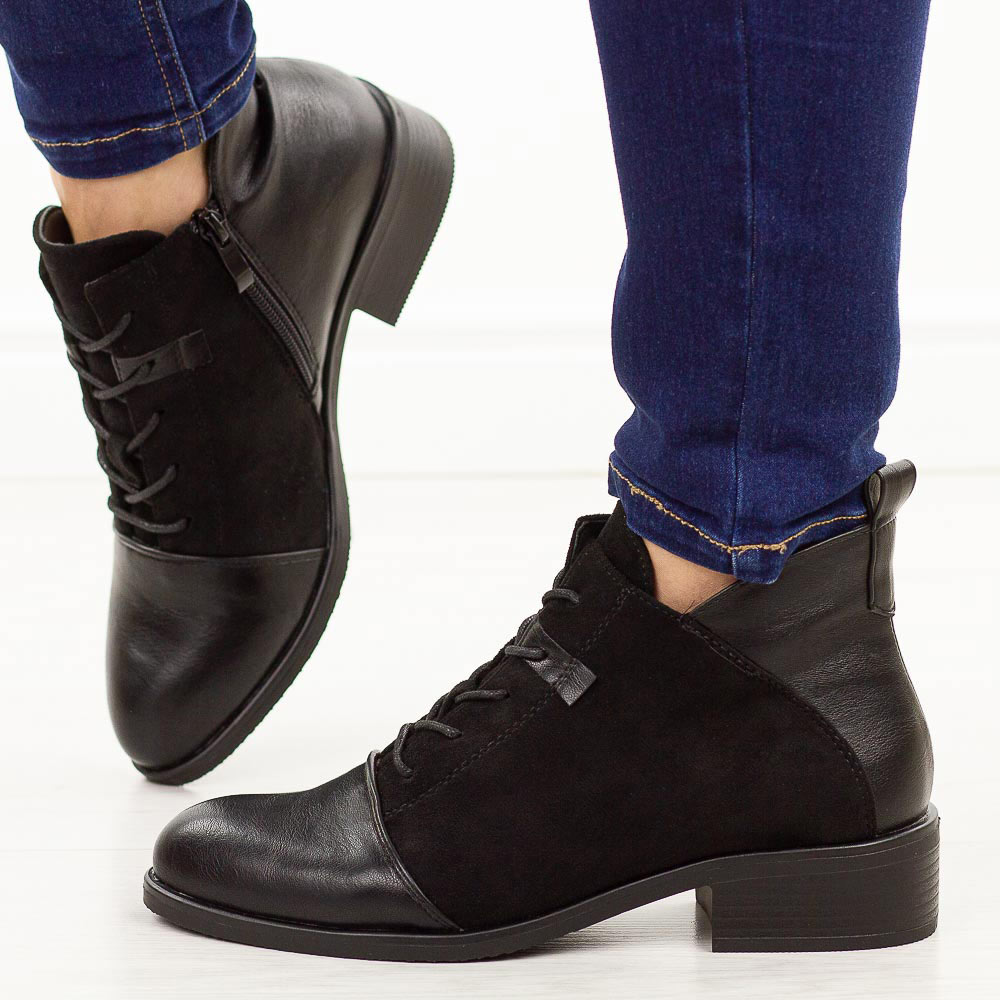 Czarne płaskie botki damskie M.Daszyński 2458-7