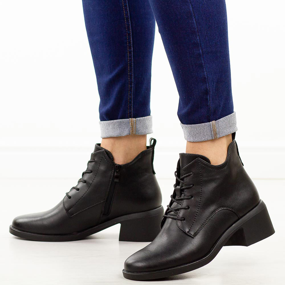 Czarne skórzane botki damskie na obcasie Sergio Leone Bt25439S