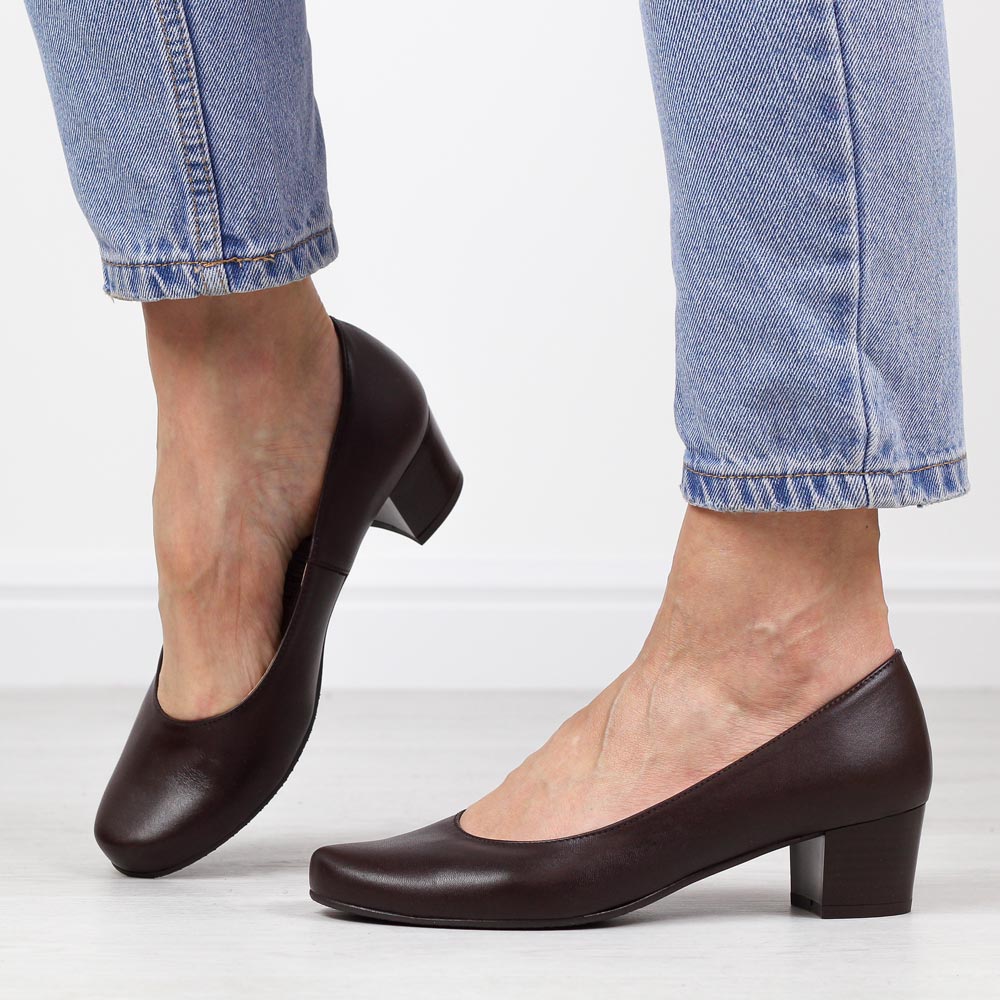 Brązowe Polskie czółenka damskie Gregors 702