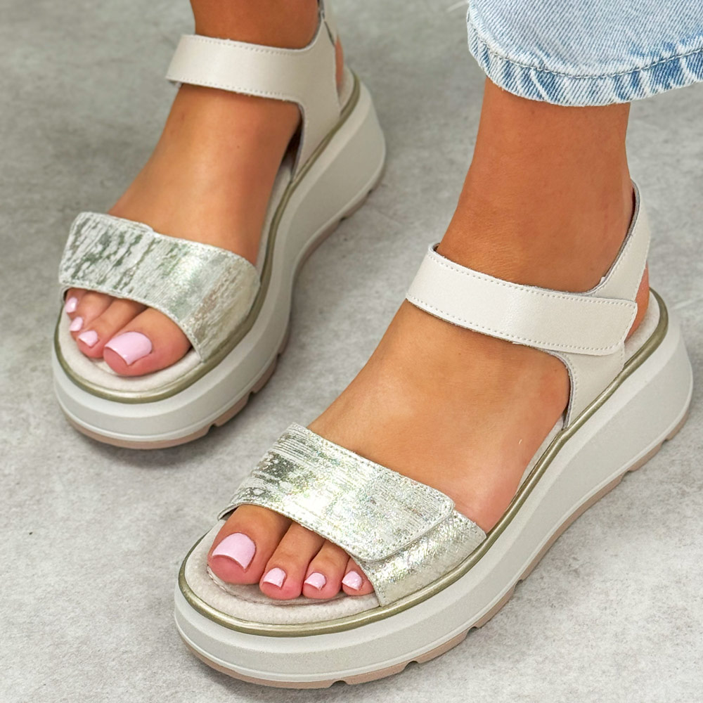 Złote skórzane sandały damskie S.Barski 543