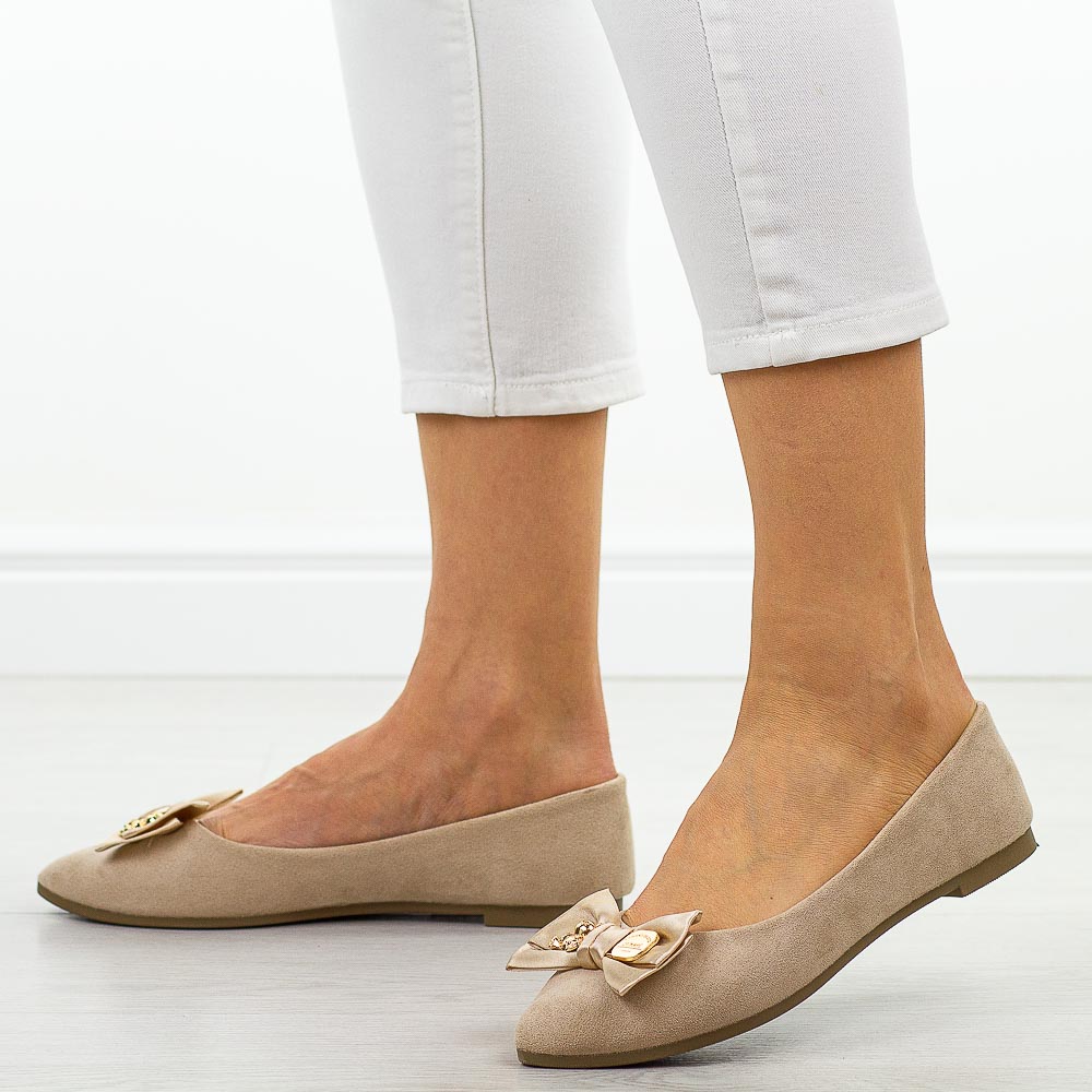 Beżowe zamszowe baleriny damskie Potocki 23310