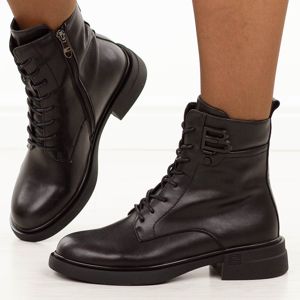 Czarne skórzane botki damskie Filippo Dbt7361/25