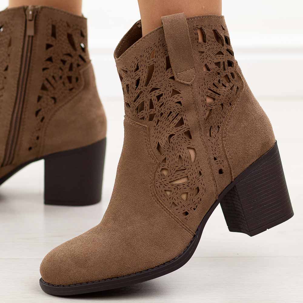 Brązowe botki damskie na słupku M.Daszyński Sa250-5