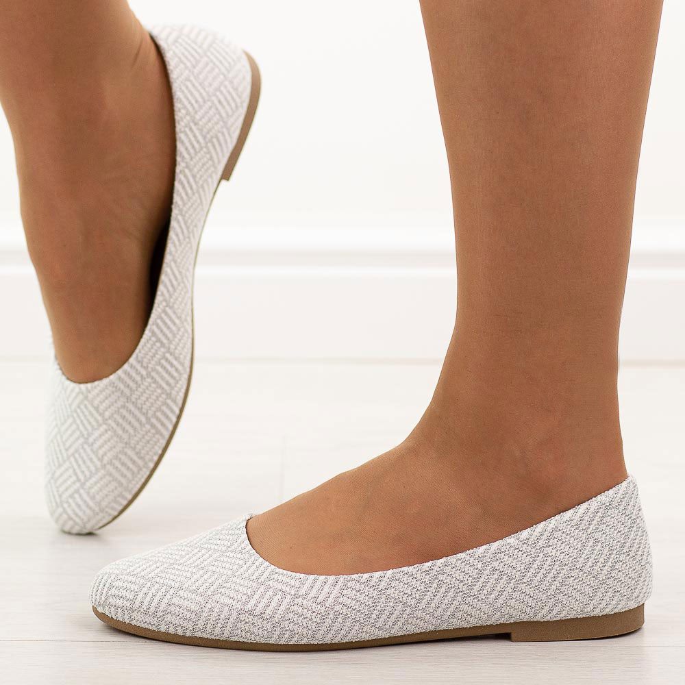 Białe baleriny damskie Evento 9047