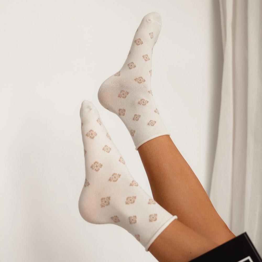 Skarpetki damskie - wzorki 1137 ecru