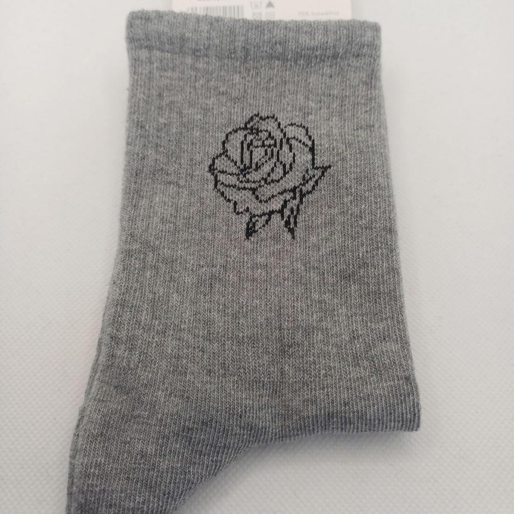 Szare skarpetki damskie róża 1184