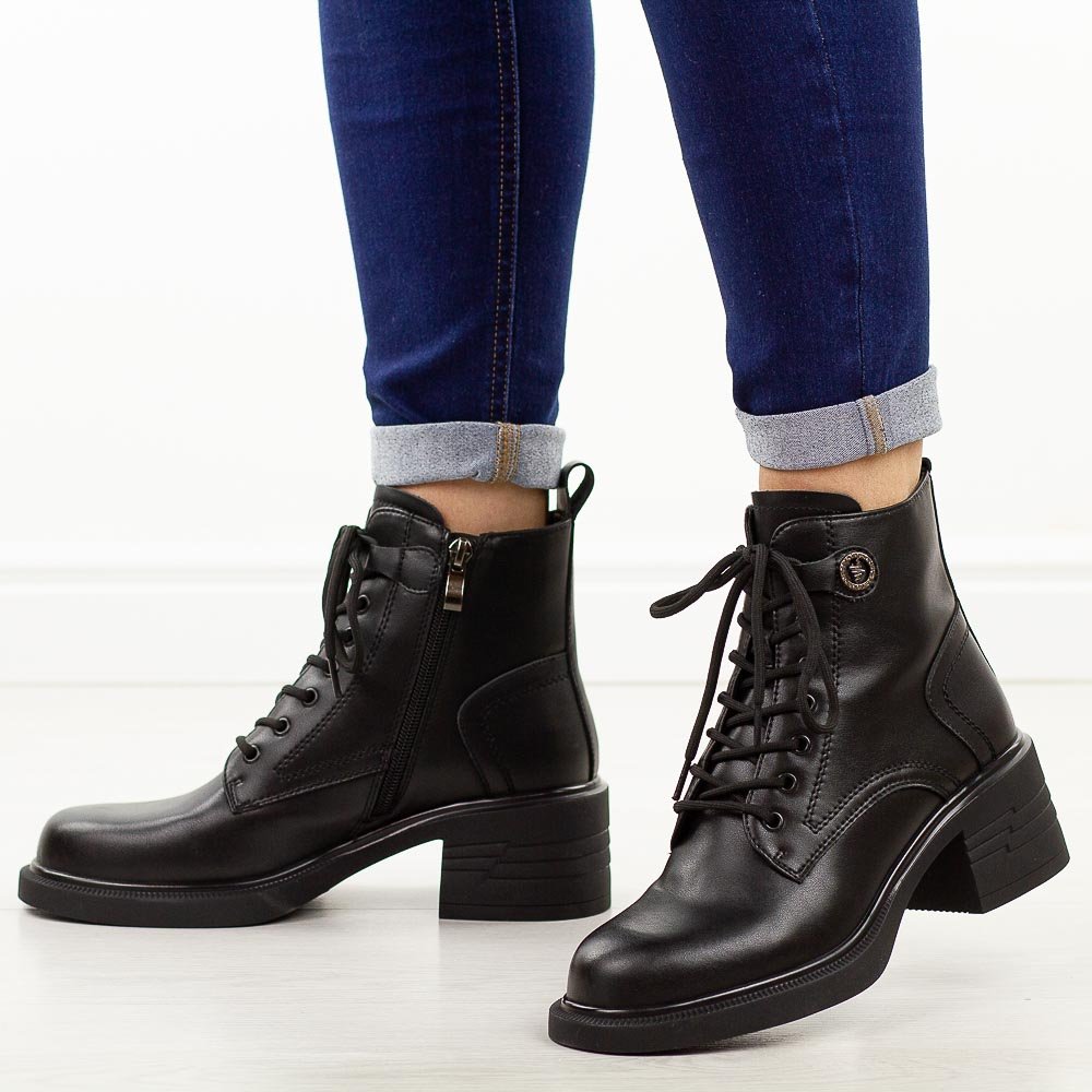 Czarne skórzane botki damskie na obcasie DiA 42-79