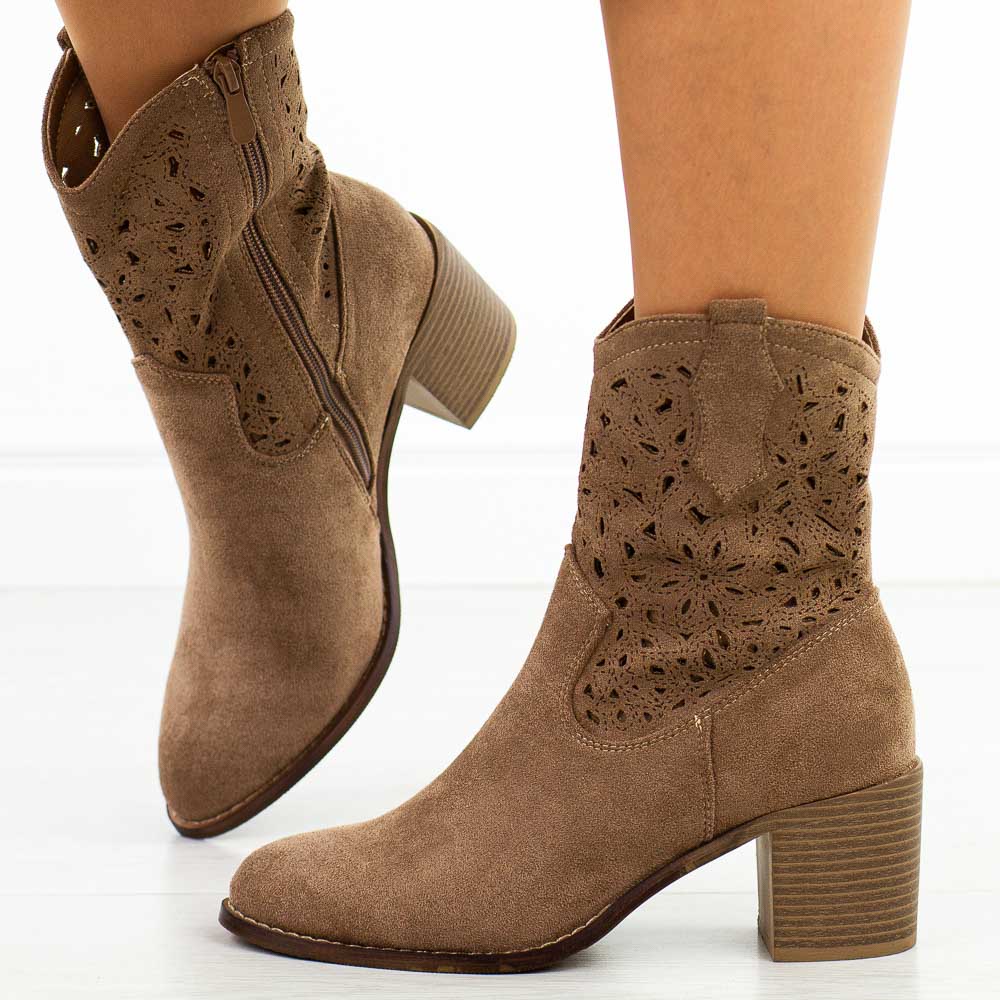 Coffee jesienne zamszowe ażurowe botki damskie na obcasie S.Barski 51-125