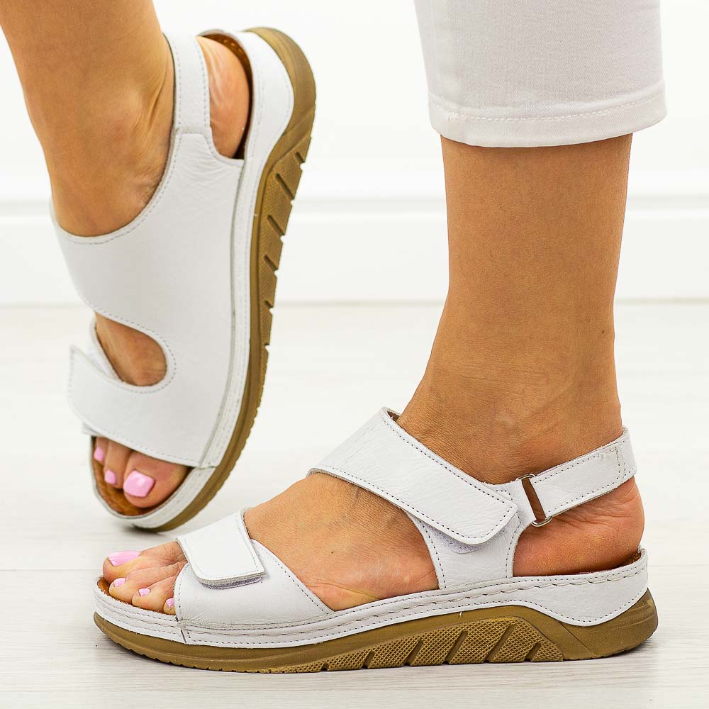 Białe skórzane sandały damskie T.Sokolski 196