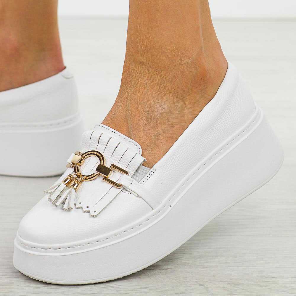 Białe skórzane Polskie półbuty damskie Suzana Die