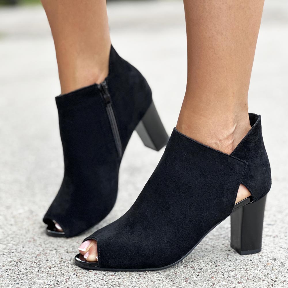 Czarne zabudowane sandały damskie Jezzi Asa107-35 Słupek