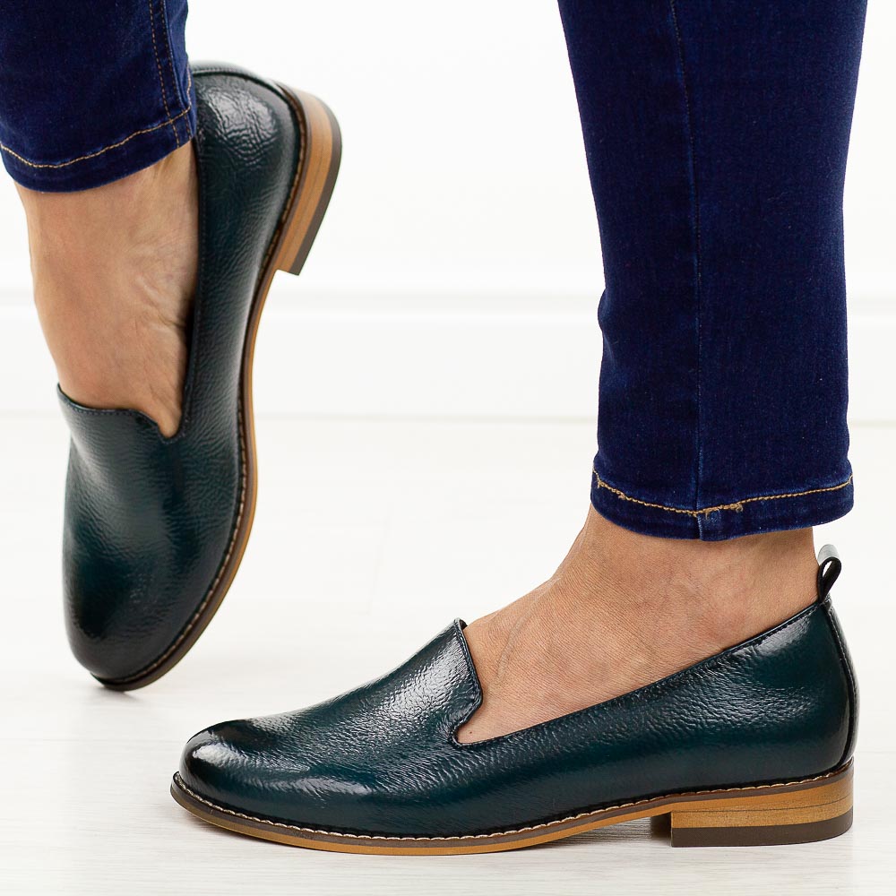 Lakierowane nv półbuty damskie Potocki 19337