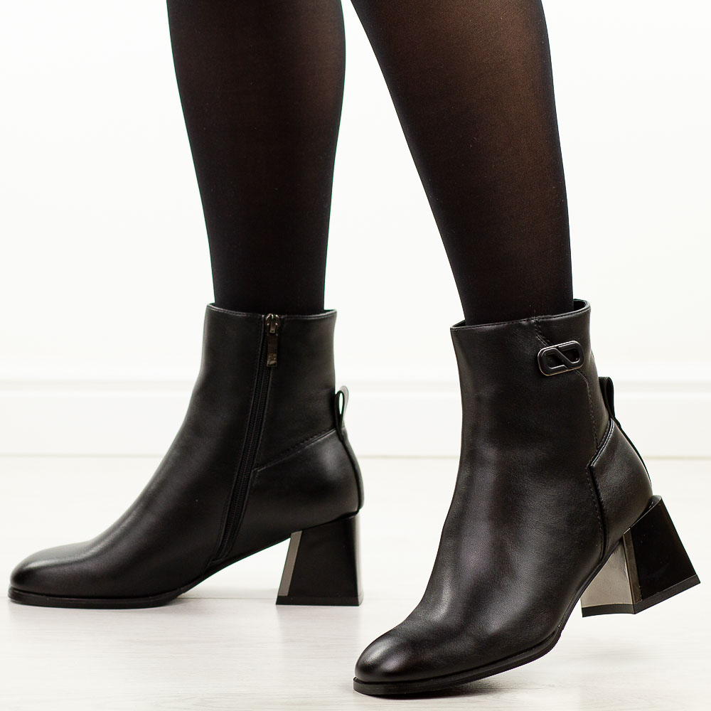 Czarne botki damskie na obcasie Potocki 12286