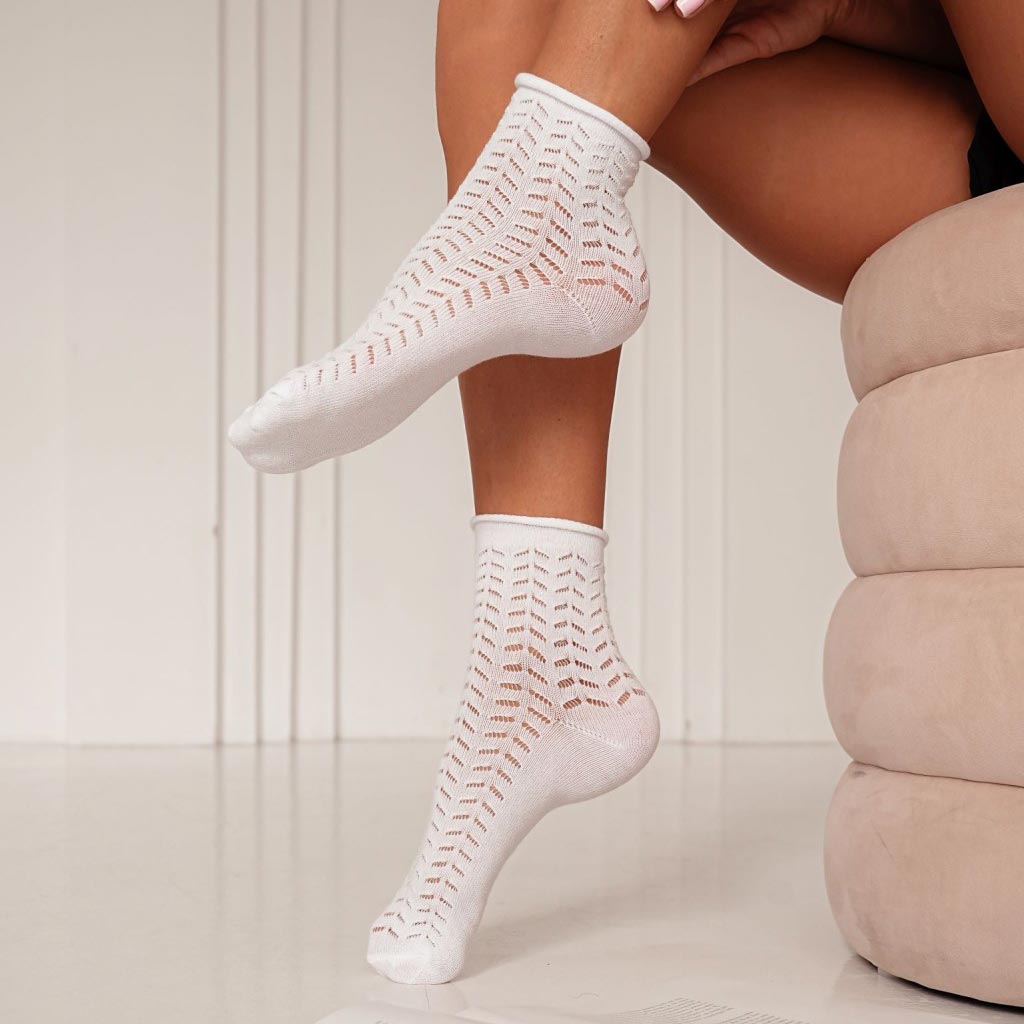 Skarpetki damskie ażurowe bezuciskowe 1007 wh