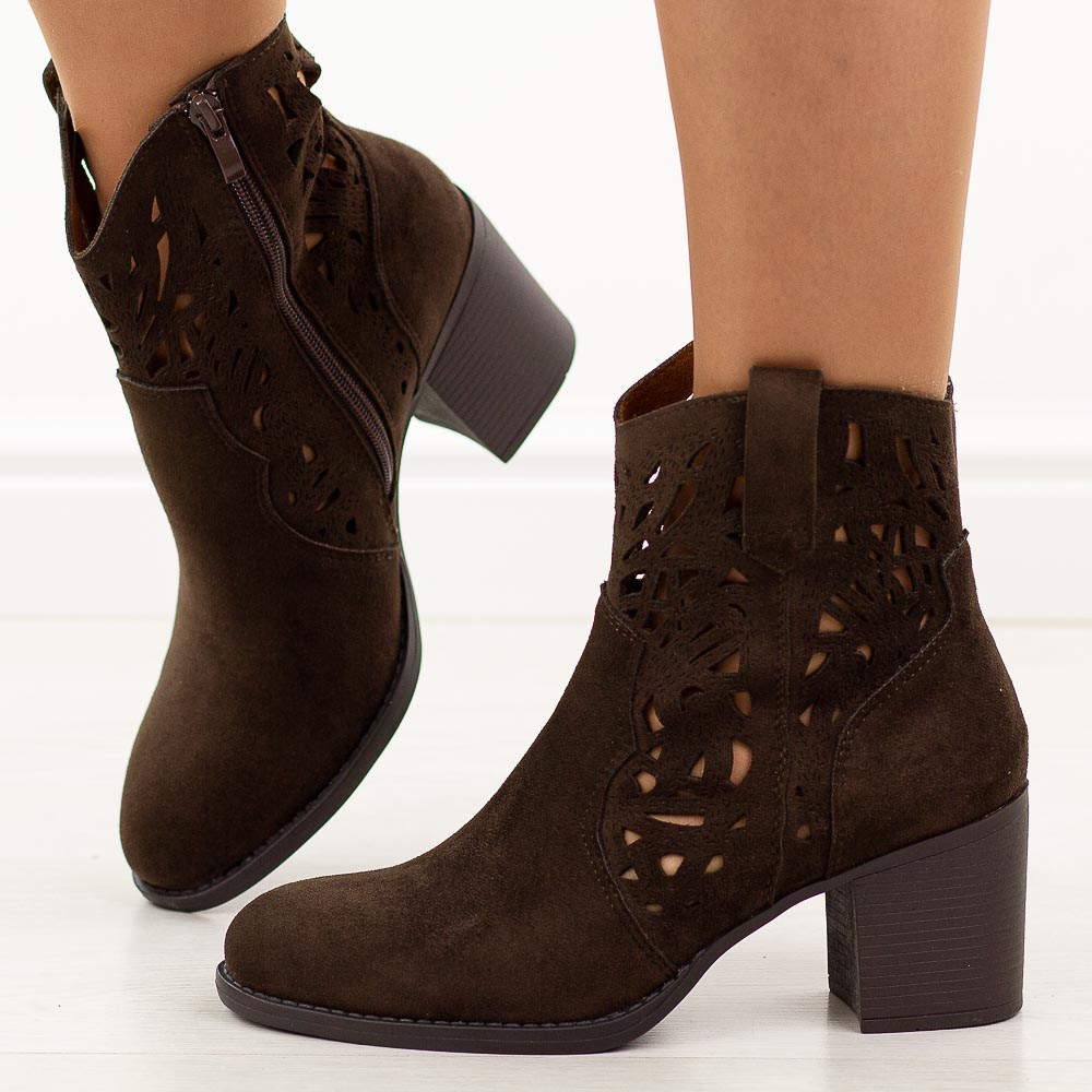 D.Brązowe botki damskie na słupku M.Daszyński Sa250-5