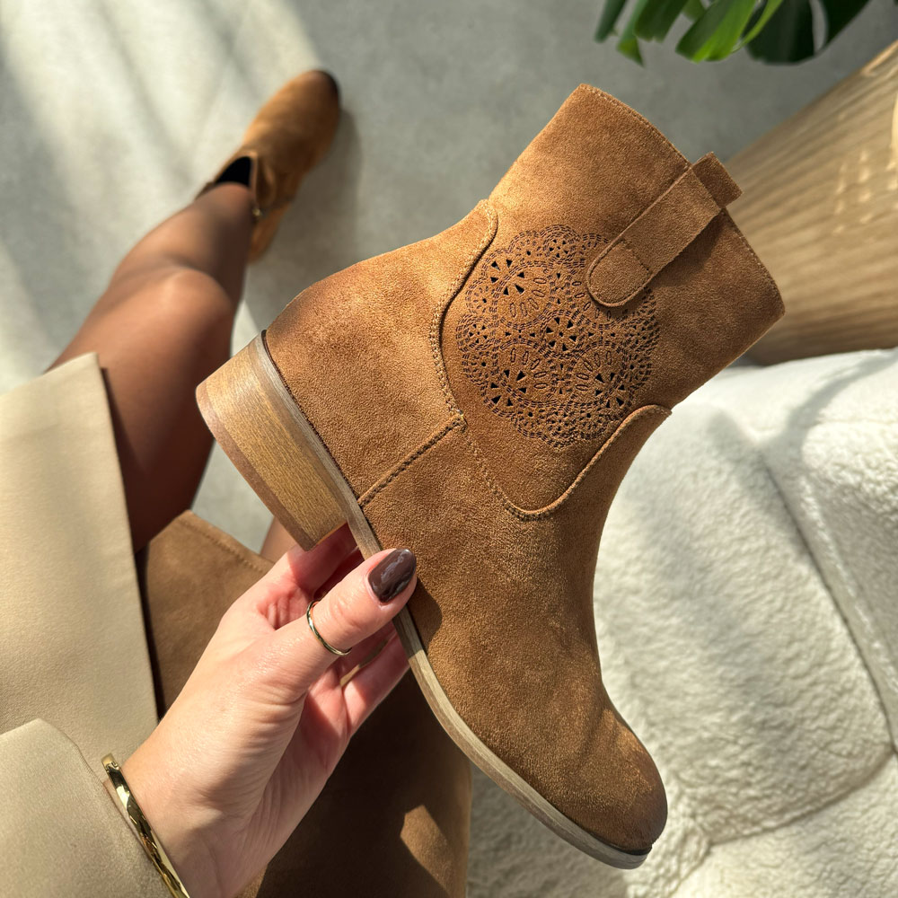 Brązowe zamszowe botki damskie Potocki 12745