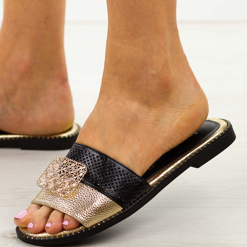 Czarno-złote klapki damskie Jezzi 24148-3