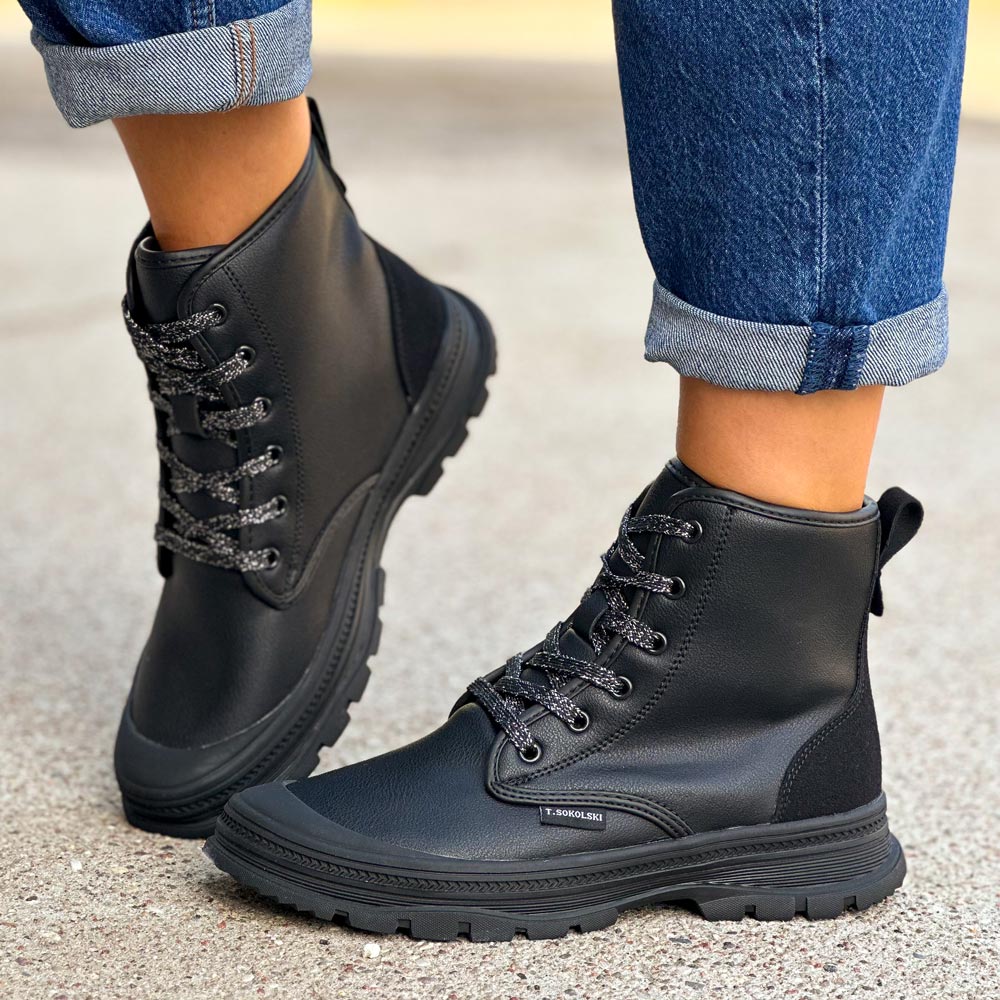 Czarne botki damskie, trapery T.Sokolski J21-75