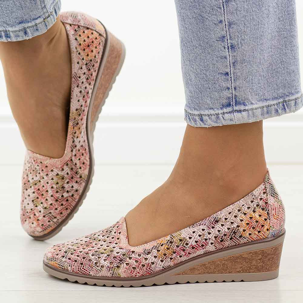 Czółenka damskie multi na koturnie Potocki 12306