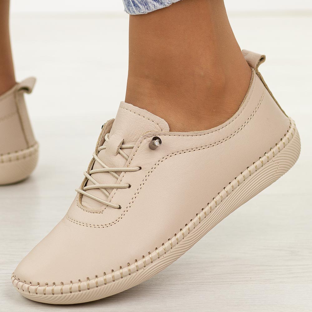 Beżowe skórzane półbuty damskie T.Sokolski 2023