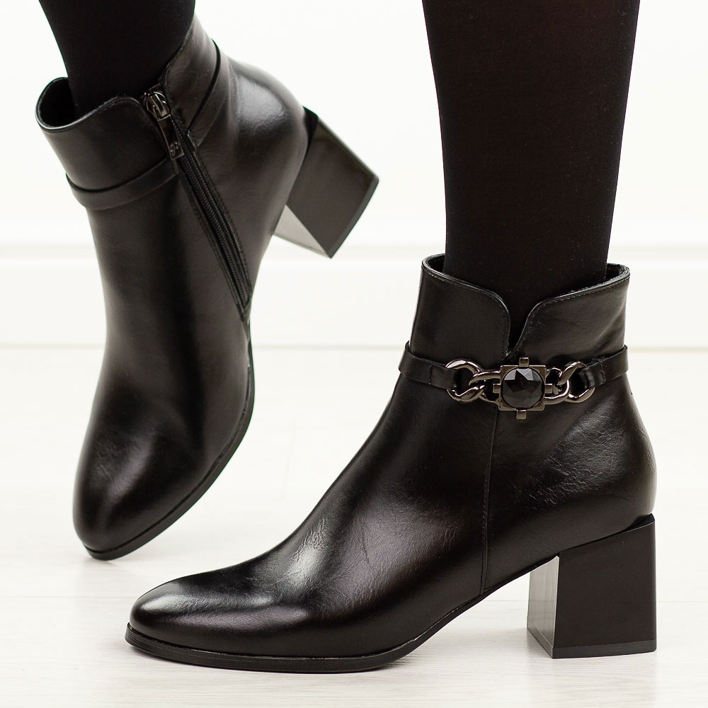 Czarne botki damskie na obcasie Potocki 12478