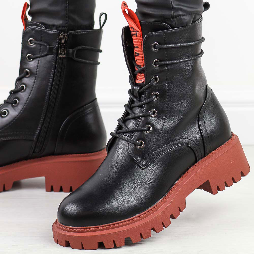 Czarne zimowe botki damskie na traperze La.Fi 045or-pu