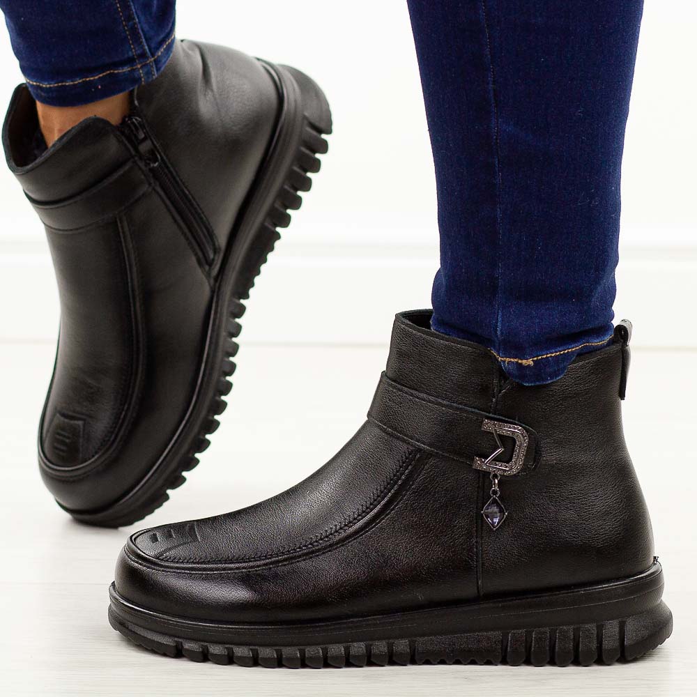 Czarne ciepłe botki damskie Potocki 16354