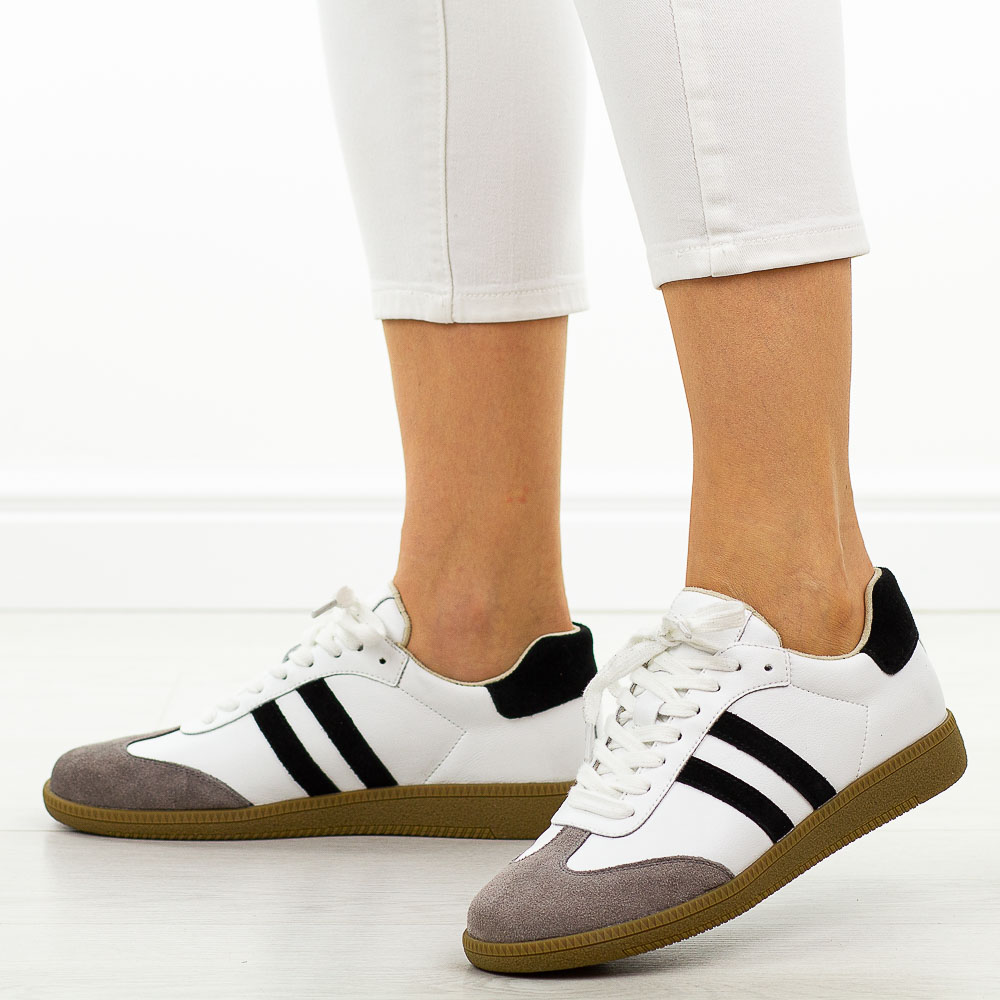 Białe skórzane półbuty damskie Cambell 600