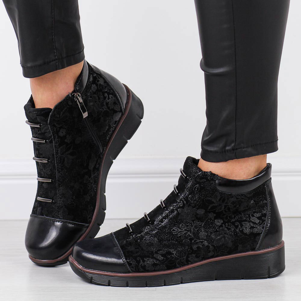 Czarne skórzane botki damskie na koturnie zimowe Filippo Dbt3179/25