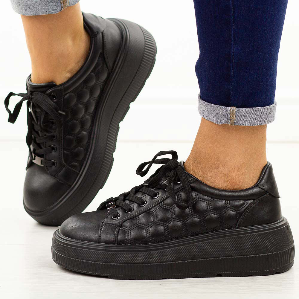 Czarne skórzane półbuty damskie Filippo Dp7285/25