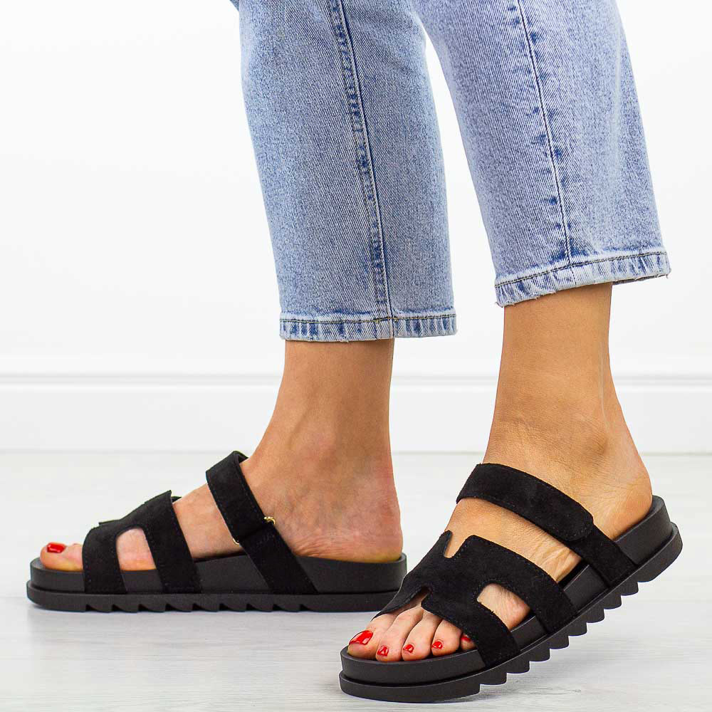 Czarne klapki damskie Potocki 17303