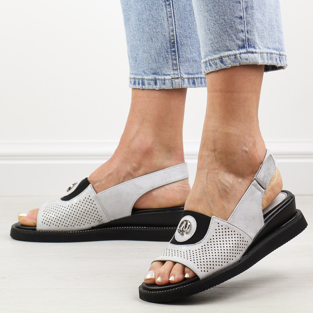 Srebrne sandały damskie na koturnie Jezzi 2267-2