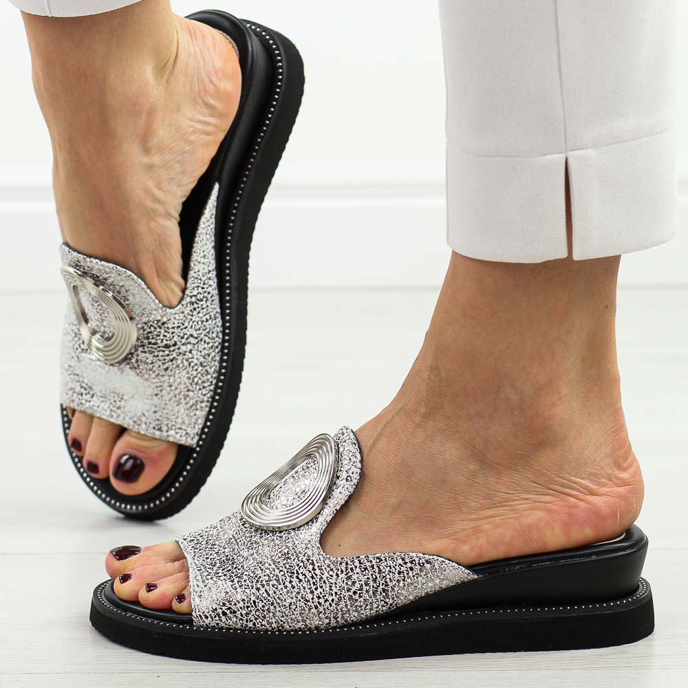 Srebrne klapki damskie na koturnie M.Daszyński 2267-7