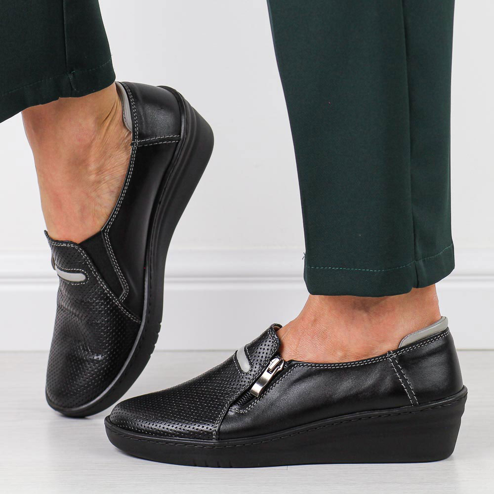 Czarne Polskie półbuty damskie Deoni 585/1