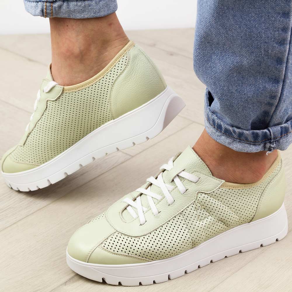 Pistacjowe skórzane Polskie półbuty damskie Aga 9595