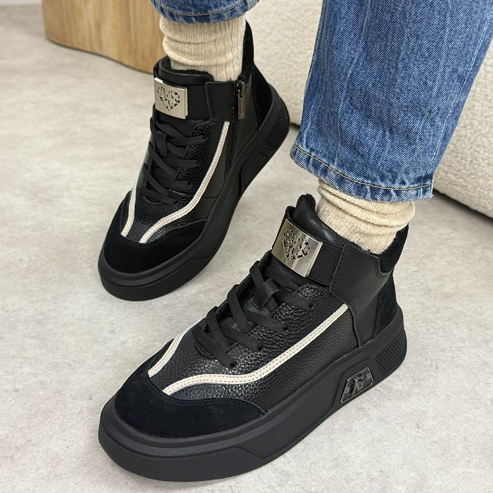 Czarne skórzane botki damskie Cambell 19357