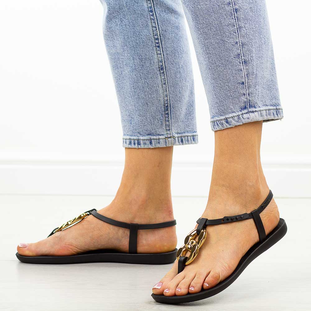 Czarne płaskie japonki damskie Ipanema Class 83701