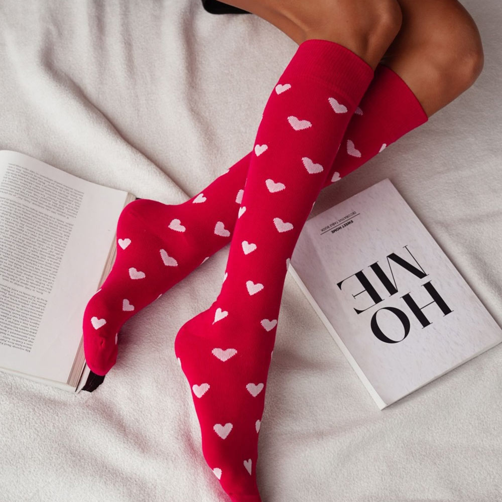 Podkolanówki damskie w serca 1133 rd