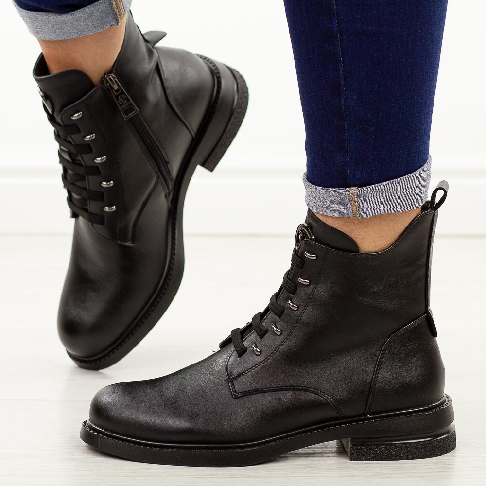 Czarne płaskie botki damskie Vinceza 58578