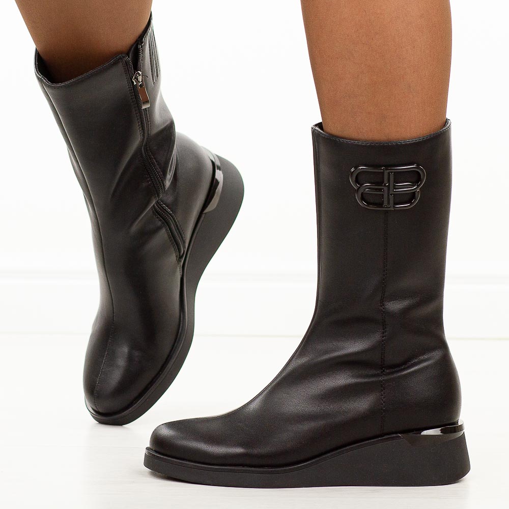 Czarne skórzane kozaki damskie T.Sokolski Z25-43