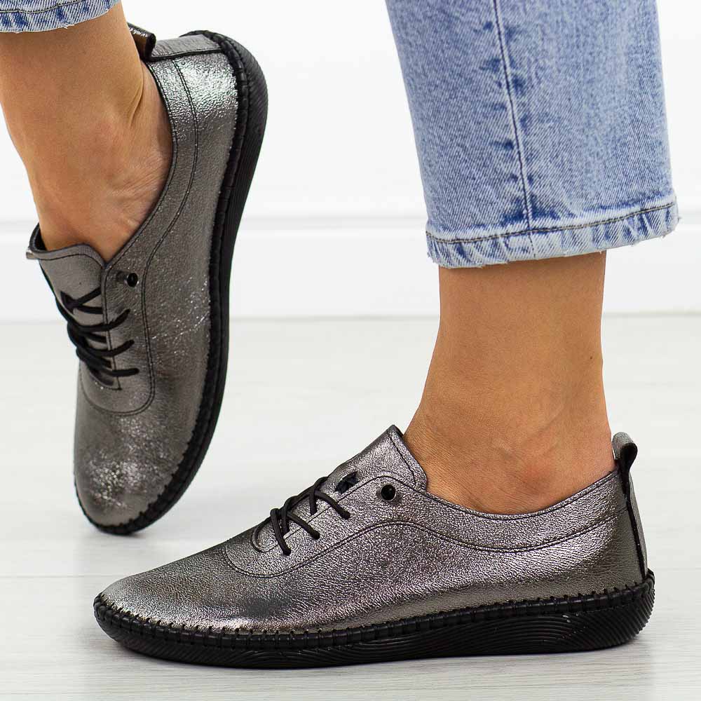 Platynowe skórzane półbuty damskie T.Sokolski 2023