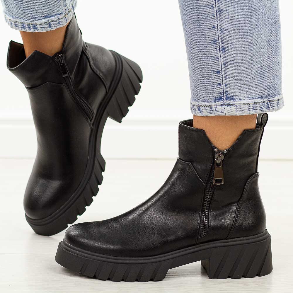 Czarne botki damskie platformie M.Daszyński 2502-5