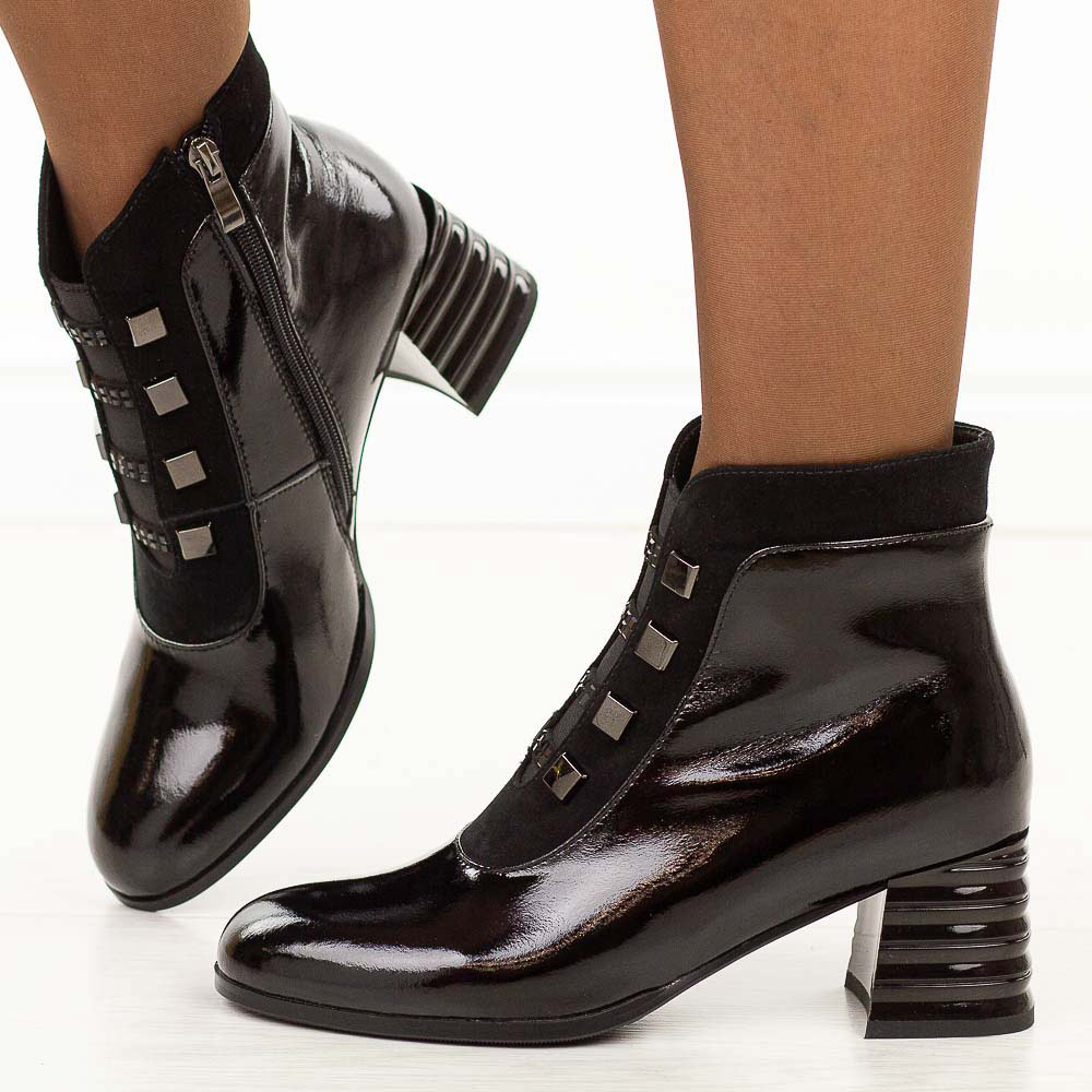 Czarne skórzane botki damskie DiA 52-144