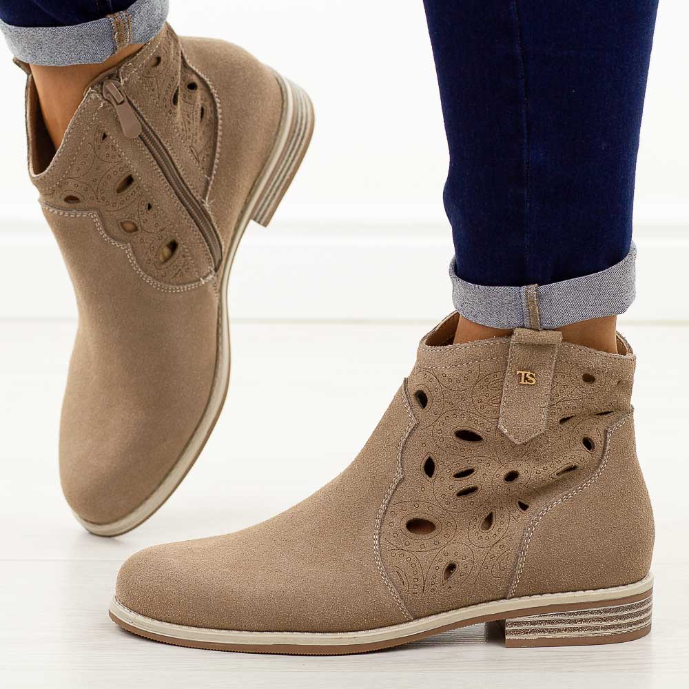 Beżowe zamszowe skórzane botki damskie T.Sokolski Z25-166