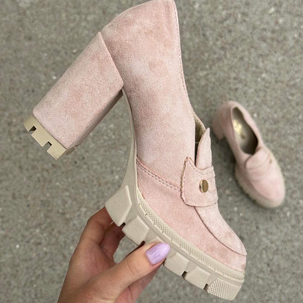 Różowe zamszowe Polskie mokasyny damskie na słupku, loafersy Deoni D207